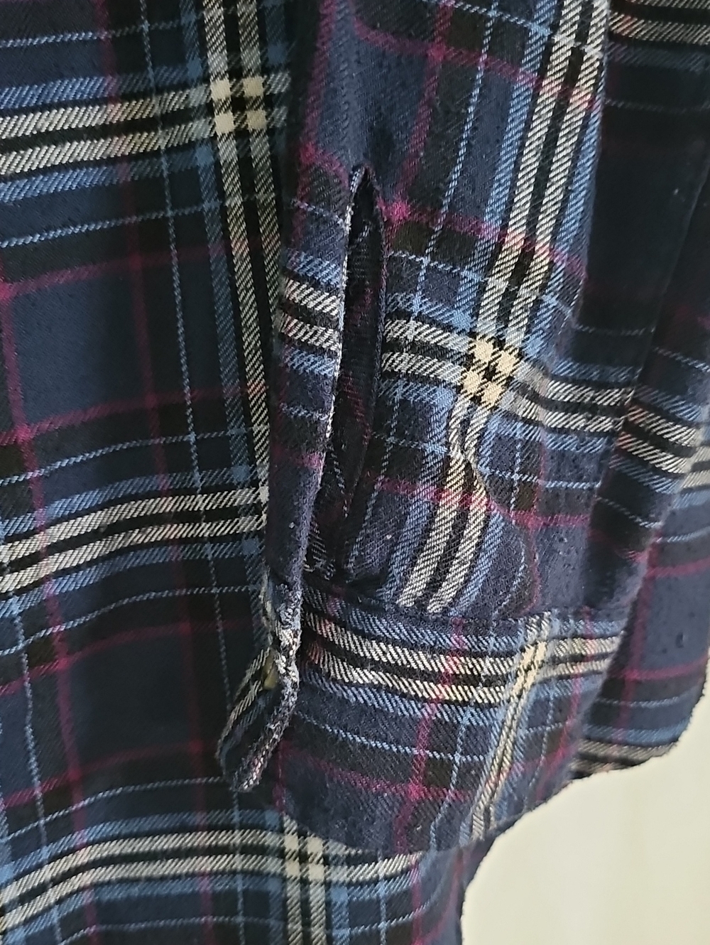 Hollister Womens Navy Plaid Button-Up Shirt - Picture 4 of 5